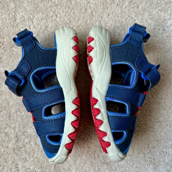 Cat & Jack - Toddler Teri Apparel Water Shoes - Size: 7 - Picture 4 of 9